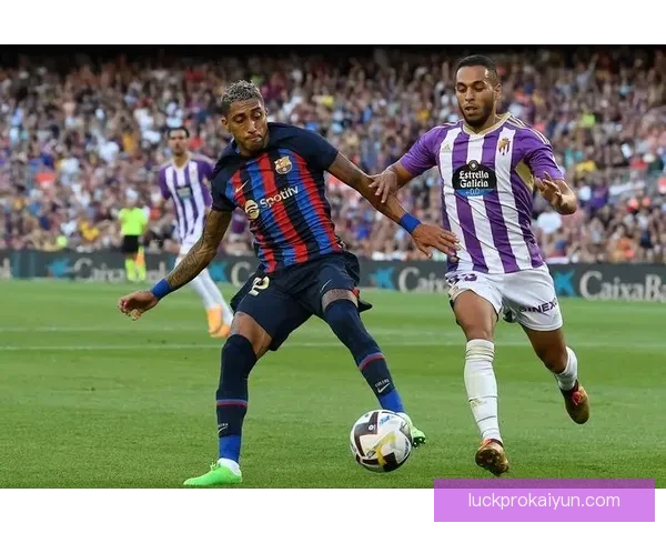 拉菲尼亚的传球视野助力球队攻势如潮,状态回暖明显 拉菲尼亚的传球视野助力球队攻势如潮,状态回暖明显