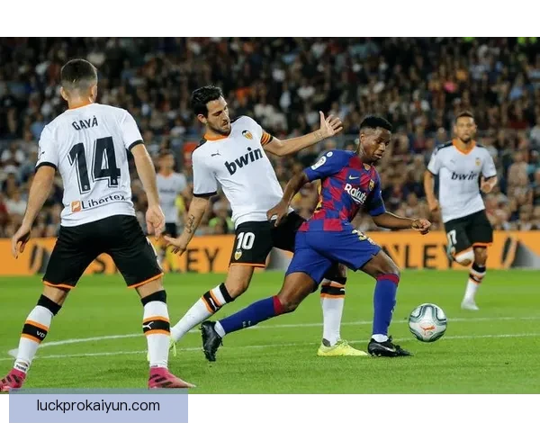 巴西队近期比赛亮点：进攻端表现稳健，内马尔领衔锋线持续提升